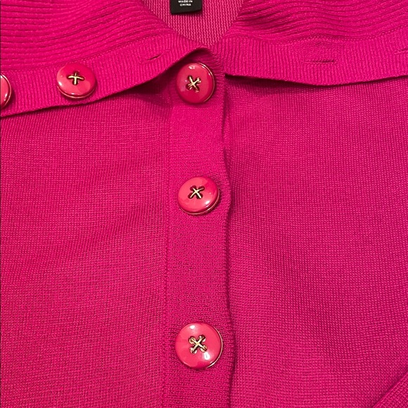 St. John Vibrant Pink Skirt Ensemble - Picture 13 of 14